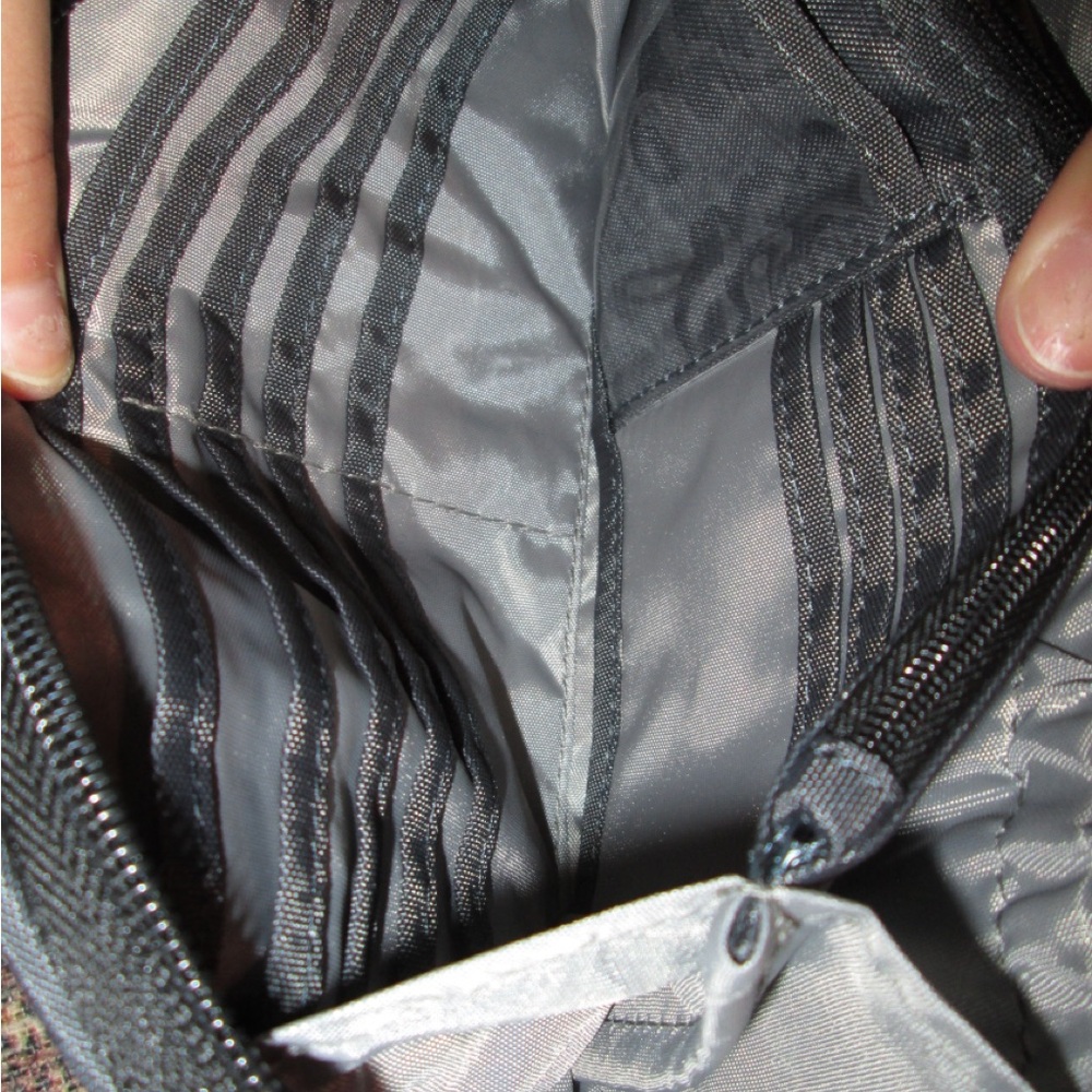 Lug Gray Roundabout Quilted Women's Wallet - Picture 6 of 8